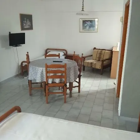 Lejlighed ισογειο νο.1 με αυλη Mpatsi